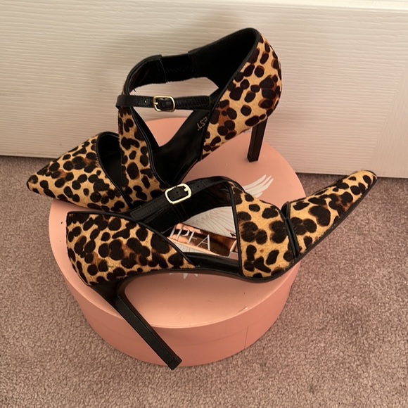 Nine West heels - Picture 1 of 6